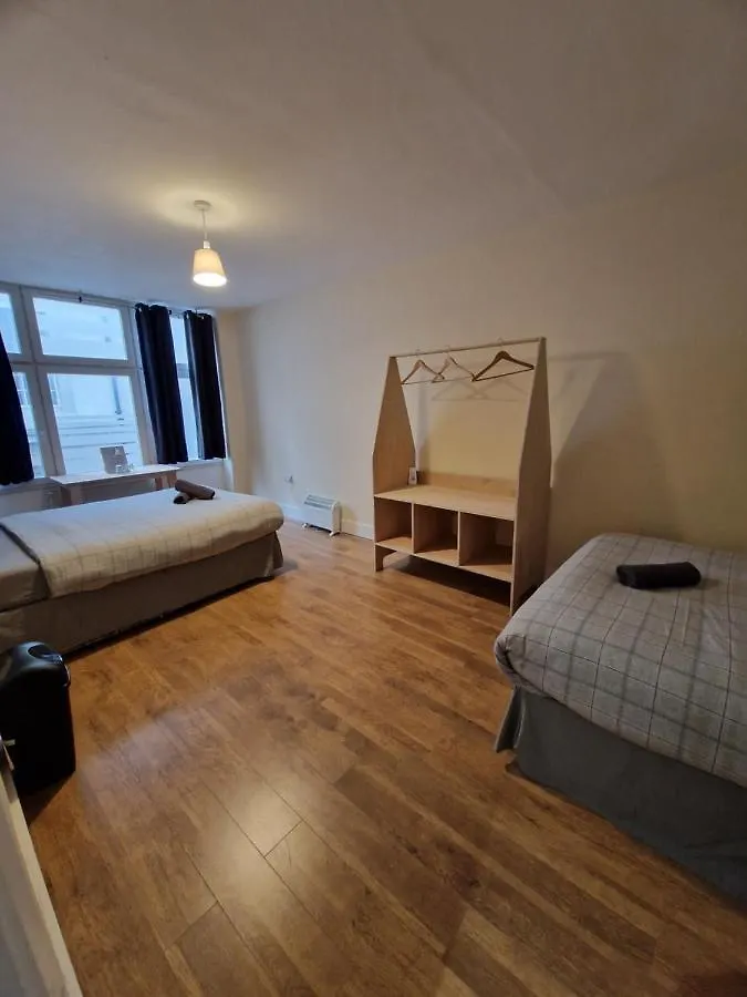 Affordable Rooms In Shared Flat, London Bridge