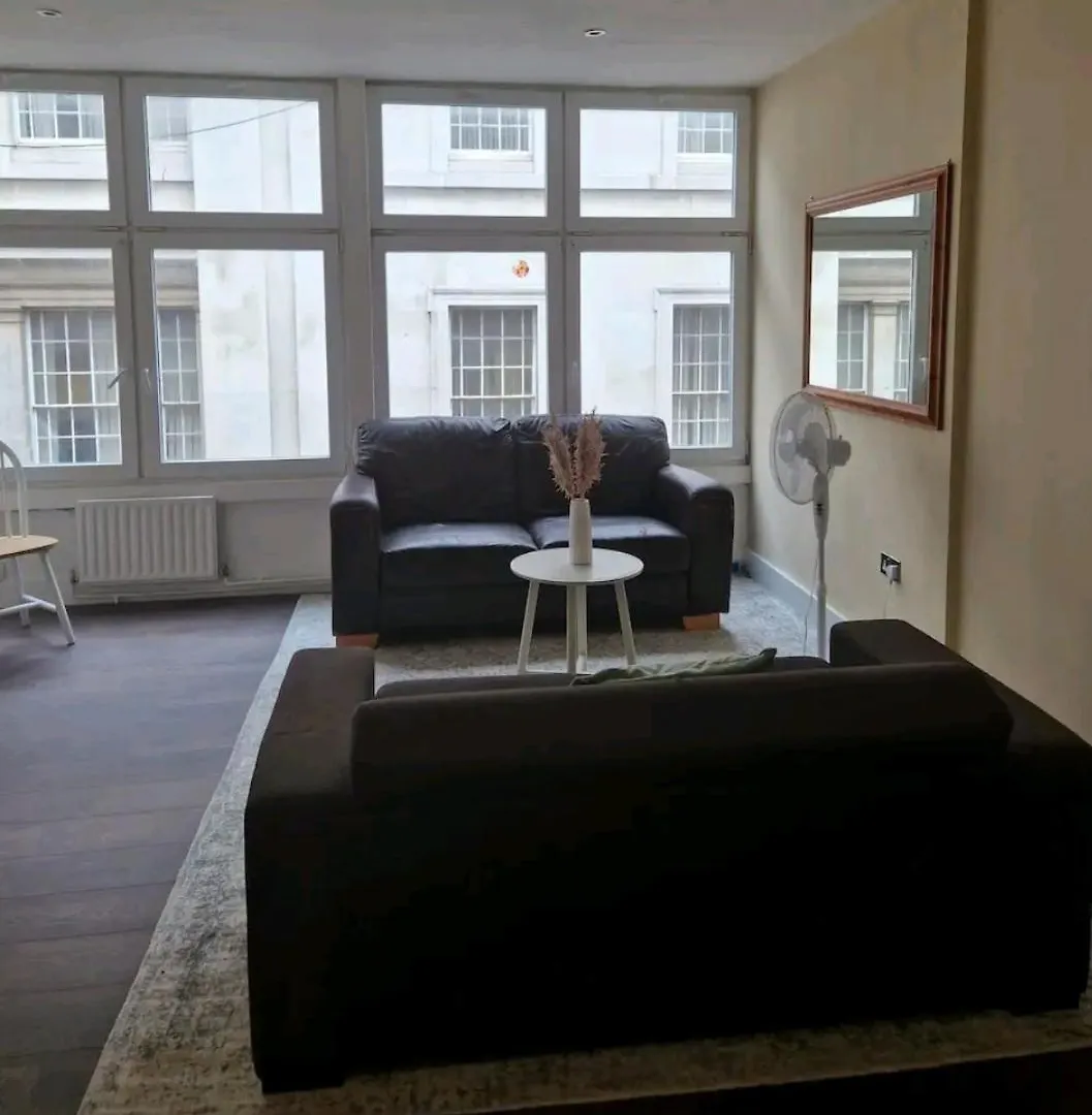 Affordable Rooms In Shared Flat, London Bridge 0*,