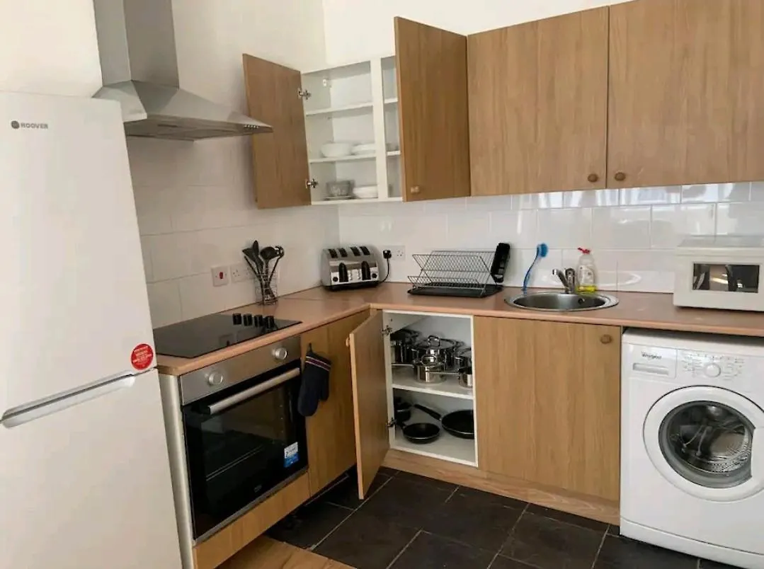 Affordable Rooms In Shared Flat, London Bridge